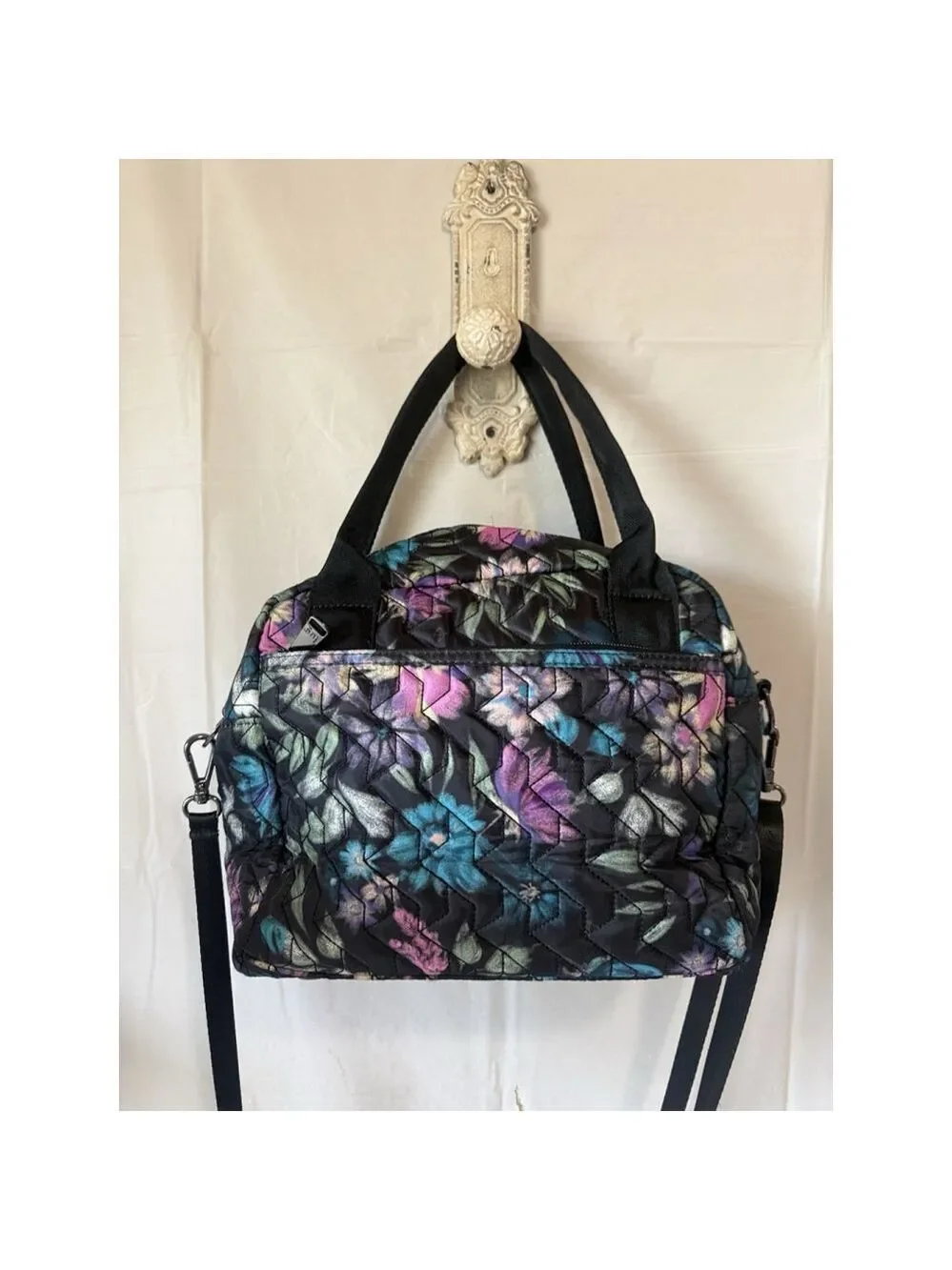 LUG jive satchel Built In Wallet